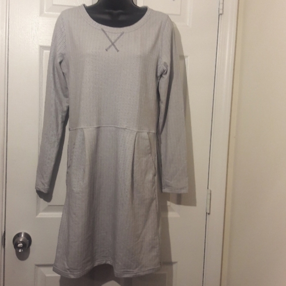 Patagonia long sleeve Active Dress Herringbone Size Medium feather gray - Picture 2 of 4